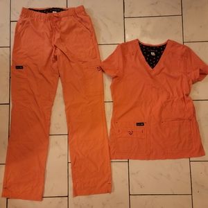 Koi Basics Coral Scrub Set